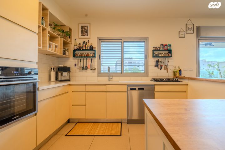 דירה, רובין 1, אבני חן, חריש