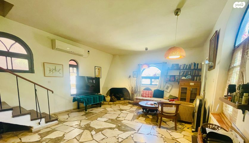 בית פרטי/ קוטג', ראש פינה