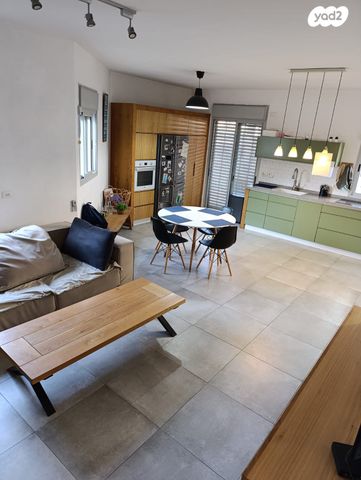 בית פרטי/ קוטג', מזכרת בתיה