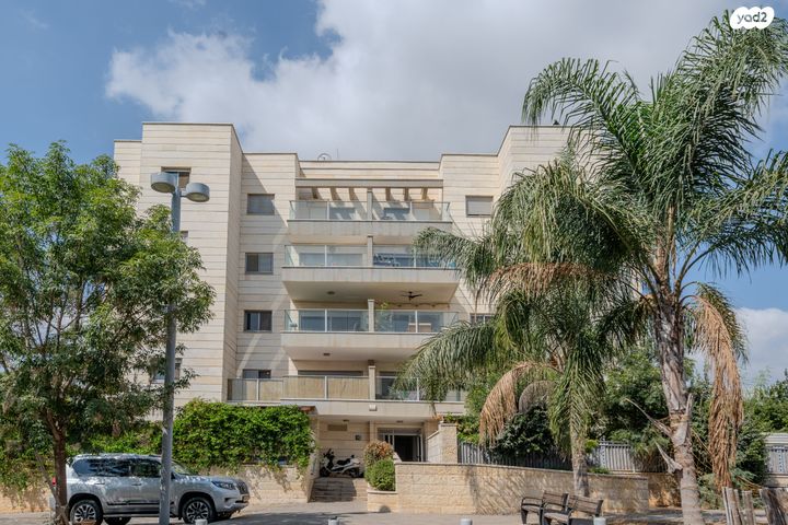 דירה, רובין 1, אבני חן, חריש