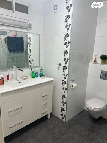 דירת גן, אלמוג, נצרת עילית / נוף הגליל