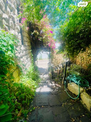 בית פרטי/ קוטג', ראש פינה