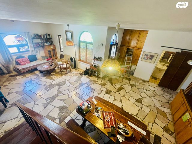 בית פרטי/ קוטג', ראש פינה