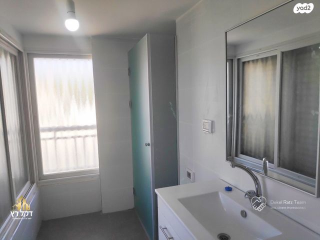 דופלקס, אברהם בן שושן, עכו