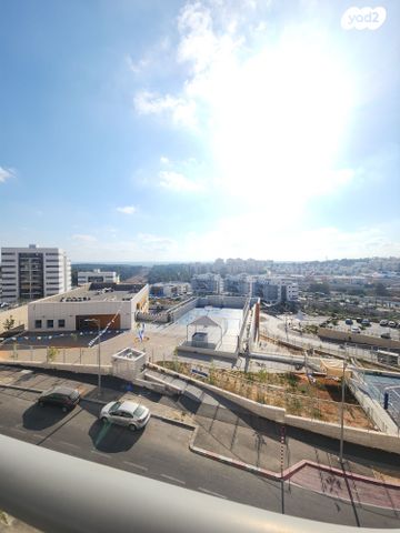 דירה, הפרחים, חריש