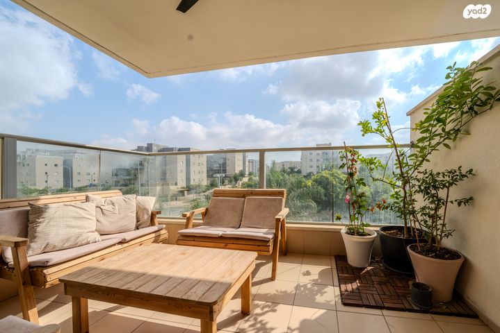 דירה, רובין 1, אבני חן, חריש