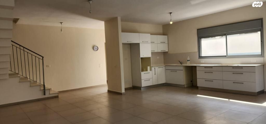 דו משפחתי, רמת ישי