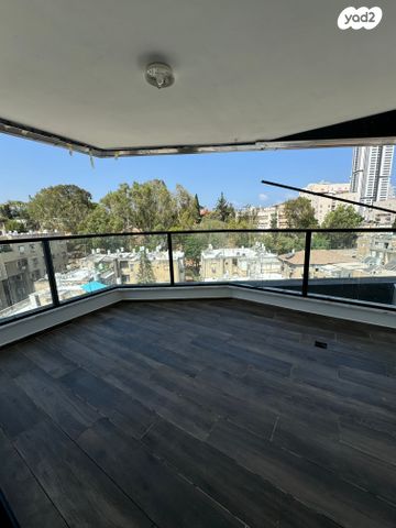 דירה, יוסף הגלילי 12, שכונת בן גוריון, מרכז העיר ג', רמת גן