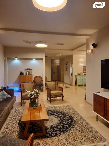 בית פרטי/ קוטג', נווה מגן, רמת השרון