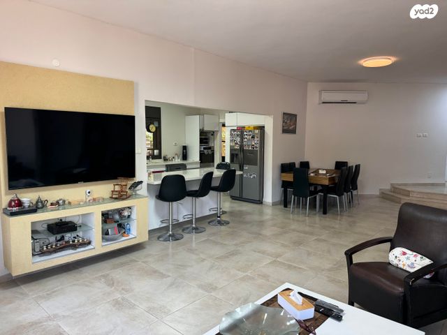 בית פרטי/ קוטג', מגלן, כפר ברוך