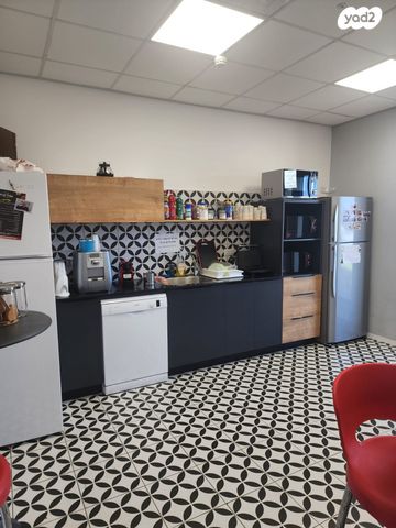 משרדים, רעננה