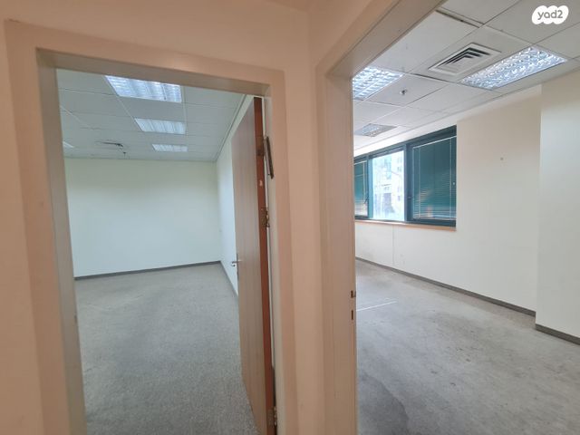 משרדים, הר החוצבים, ירושלים