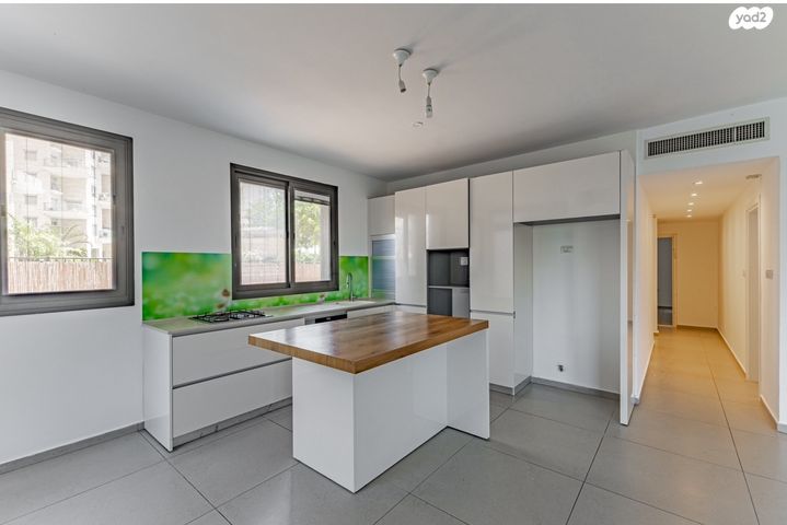 דירת גן, בני בנימין, גלי הים, נתניה