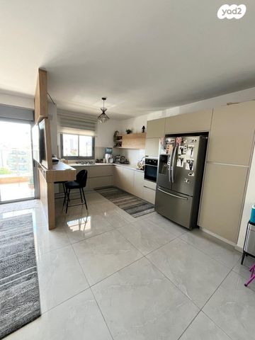 דירה, רמת נבון . הר כרמי, כרמיאל