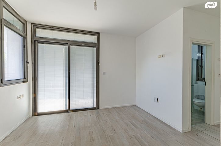 דירת גן, בני בנימין, גלי הים, נתניה