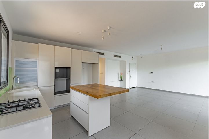 דירת גן, בני בנימין, גלי הים, נתניה