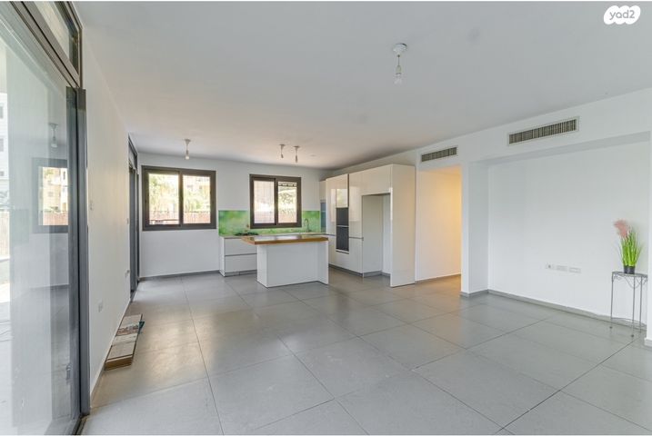 דירת גן, בני בנימין, גלי הים, נתניה