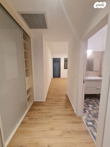 דירה, הרב אוורבוך, הדר, רמת השרון