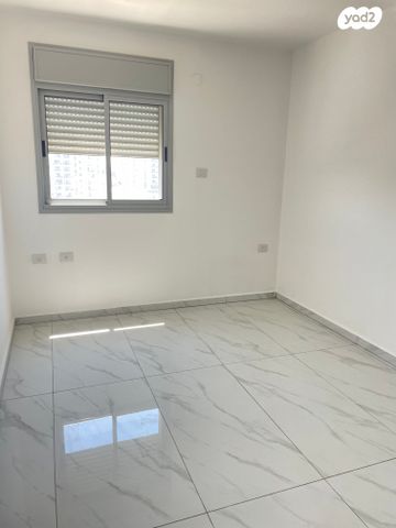 דירה, שקמים ואגמים, אשקלון