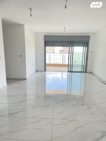 דירה, שקמים ואגמים, אשקלון