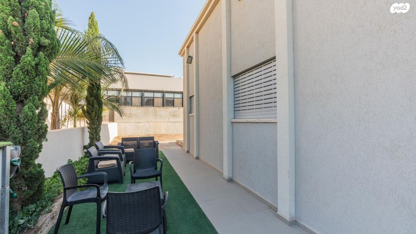 דו משפחתי, אופקים