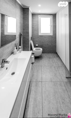 דירה, אהוד מנור, עיר ימים, נתניה