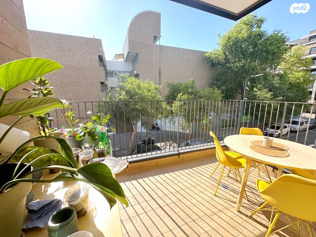 בניין מגורים, מולדת 5, נווה שאנן, תל אביב יפו