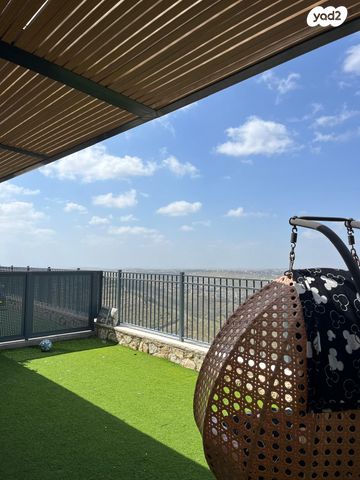 דירת גן, נעלה