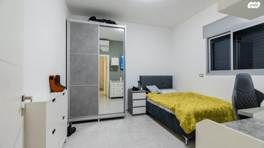 דו משפחתי, אופקים