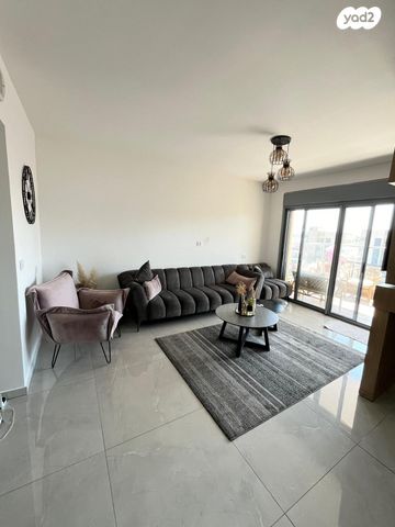 דירה, רמת נבון . הר כרמי, כרמיאל