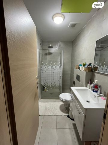 דירה, רמת נבון . הר כרמי, כרמיאל