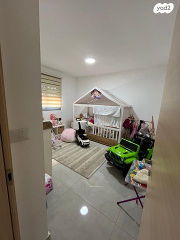 דירה, רמת נבון . הר כרמי, כרמיאל