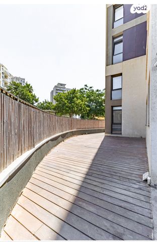 דירת גן, בני בנימין, גלי הים, נתניה