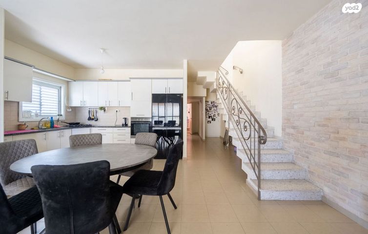 דופלקס, יהושע שטמפפר 60, עין גנים, פתח תקווה