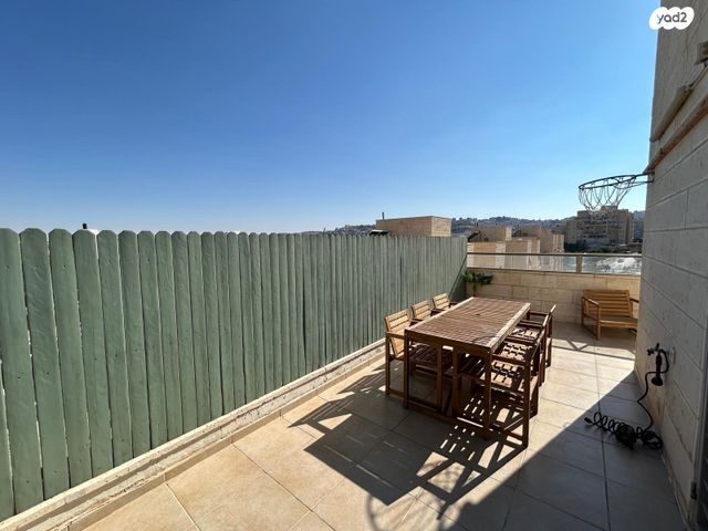 גג/ פנטהאוז, אליהו קורן, חומת שמואל, הר חומה, ירושלים