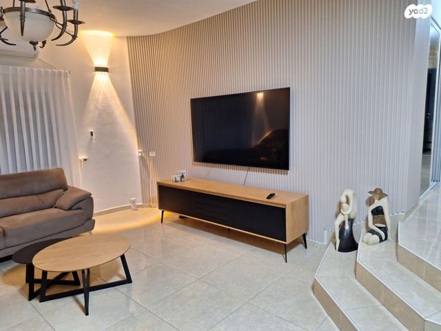 בית פרטי/ קוטג', משעול חומה ומגדל 17, נאות יצחק רבין, שדרות