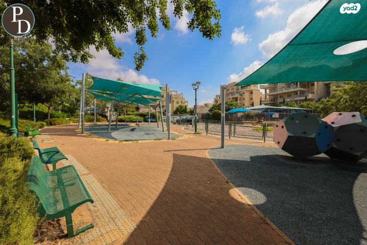 דירת גן, כפר יונה