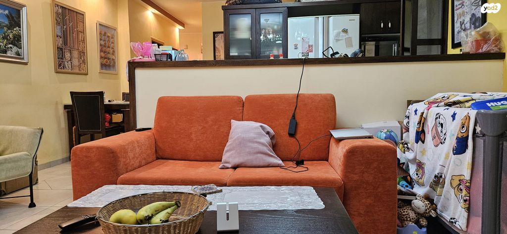 דירה, רמות יצחק, נשר