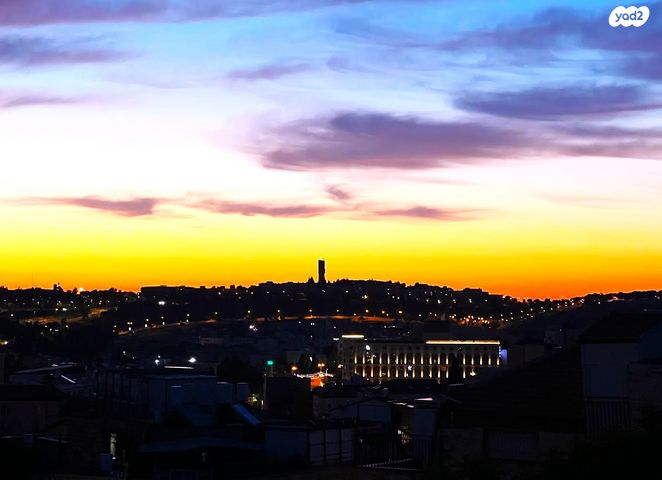 דירה, מלכי ישראל, גאולה, ירושלים