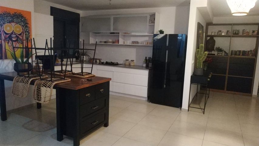 מרינה, פארק לאומי וחופים