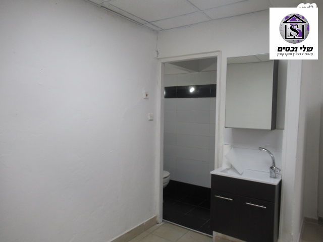 חנויות/ שטח מסחרי, הראשונים, רובע א', אשדוד