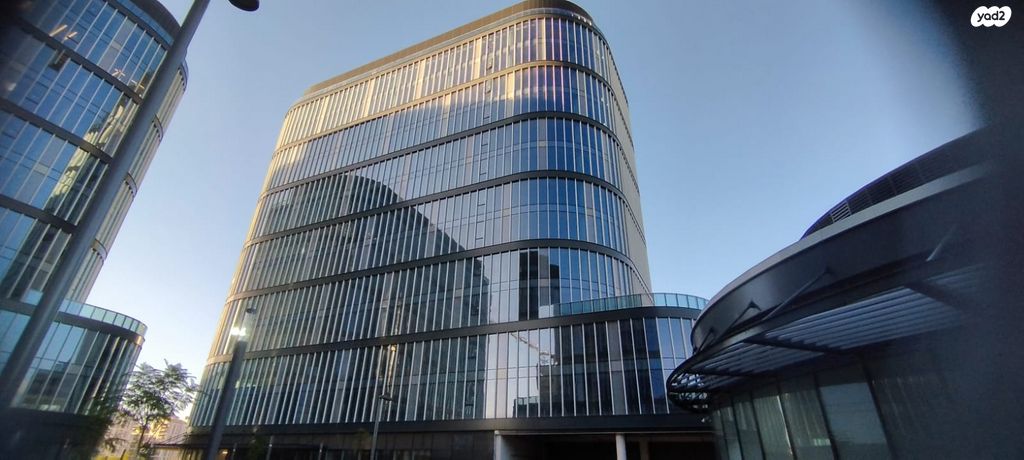 משרדים, קרית אונו