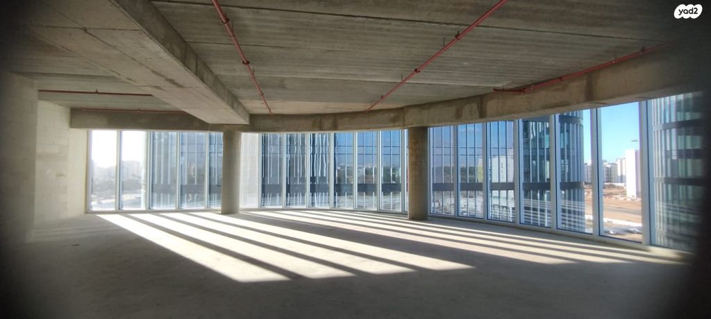 משרדים, קרית אונו