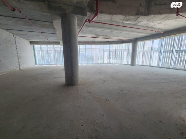 משרדים, קרית אונו