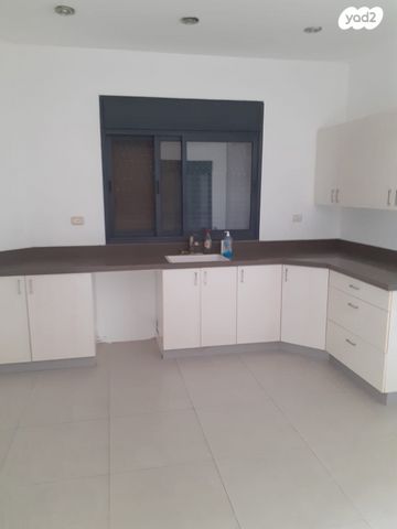 בית פרטי/ קוטג', בית אריה / עופרים