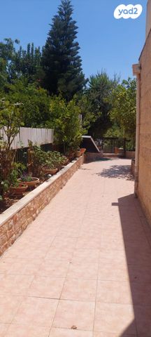 דירת גן, שמואל תמיר כצנלסון, פסגת זאב, ירושלים