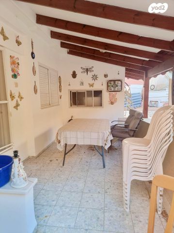 דו משפחתי, מגדל אור, מגדל העמק