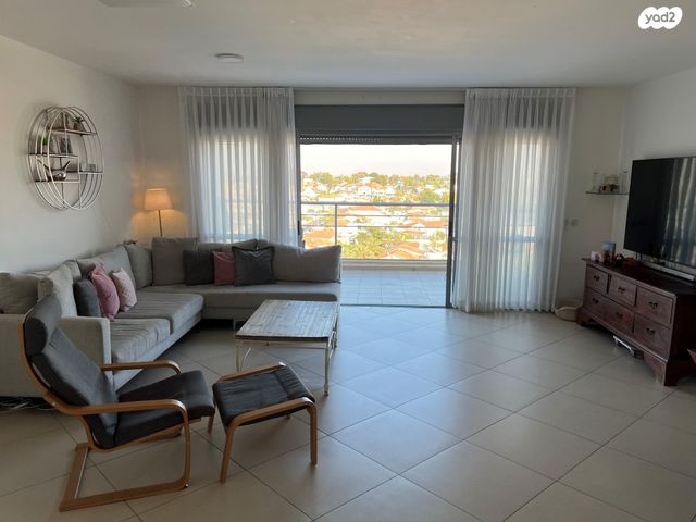 גג/ פנטהאוז, הרב שלום משאש 4, גבעת ציון, אשקלון