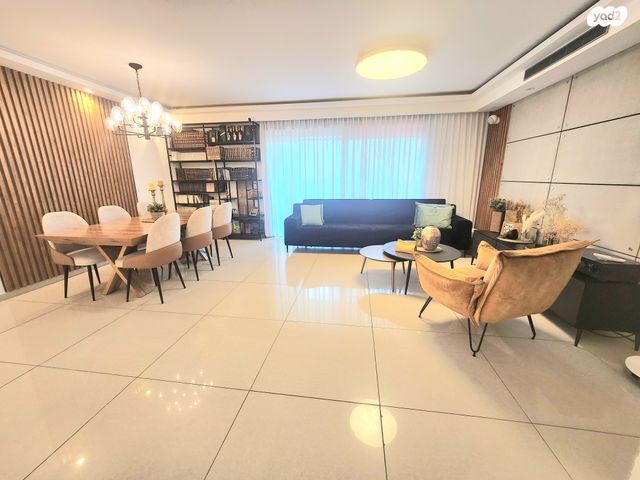 דירה, יהודה הלוי, רובע ה', אשדוד