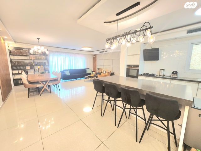 דירה, יהודה הלוי, רובע ה', אשדוד